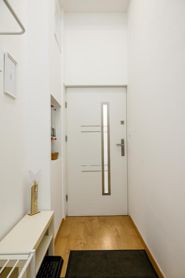 Ja18 Downtown Pearl - 2 Bedroom Apartment Budapest Esterno foto